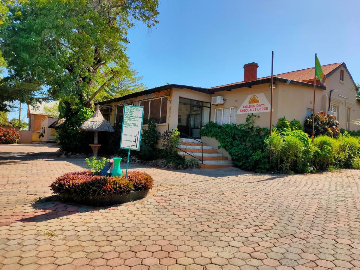 Golden Days Lodge Livingstone Extérieur photo