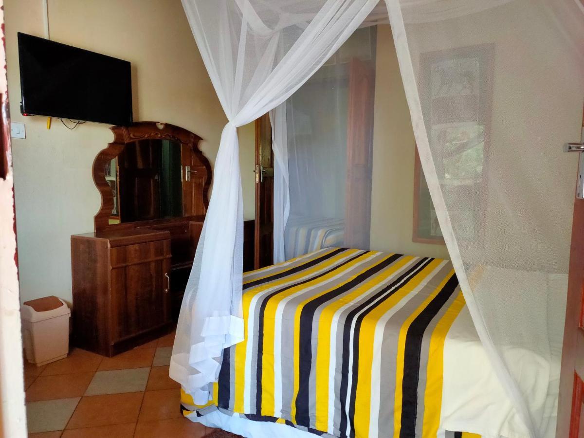 Golden Days Lodge Livingstone Extérieur photo