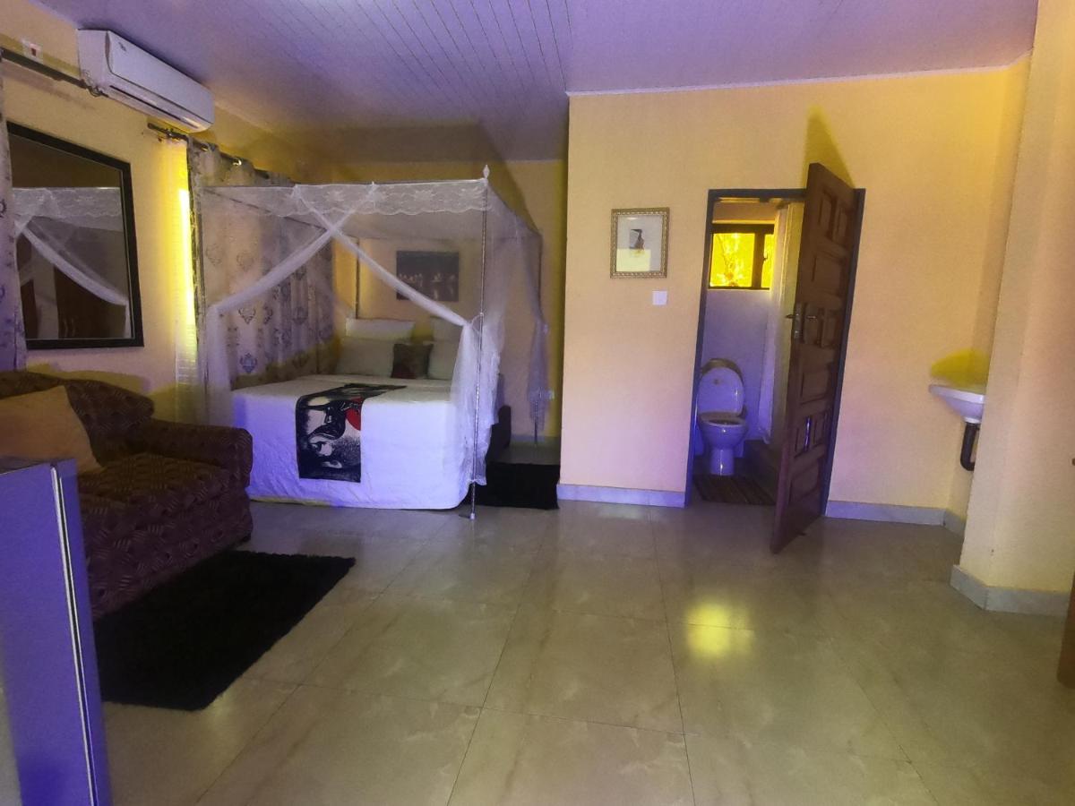 Golden Days Lodge Livingstone Extérieur photo
