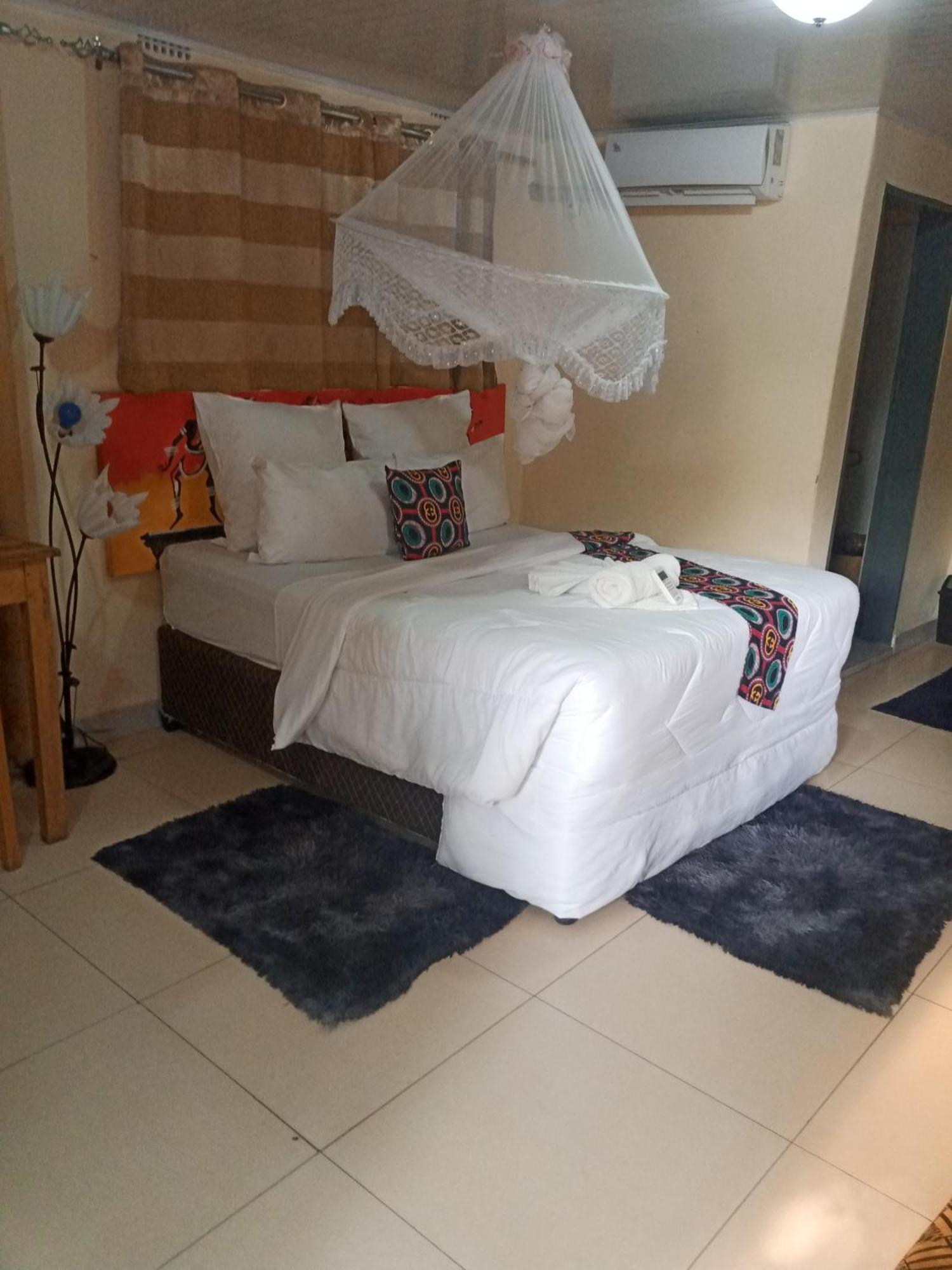 Golden Days Lodge Livingstone Extérieur photo