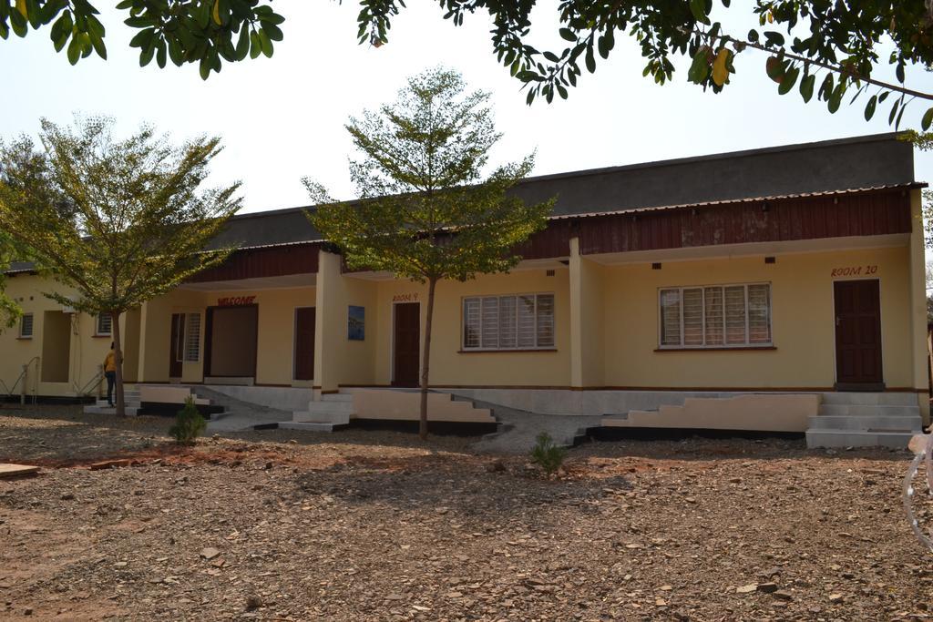 Golden Days Lodge Livingstone Extérieur photo